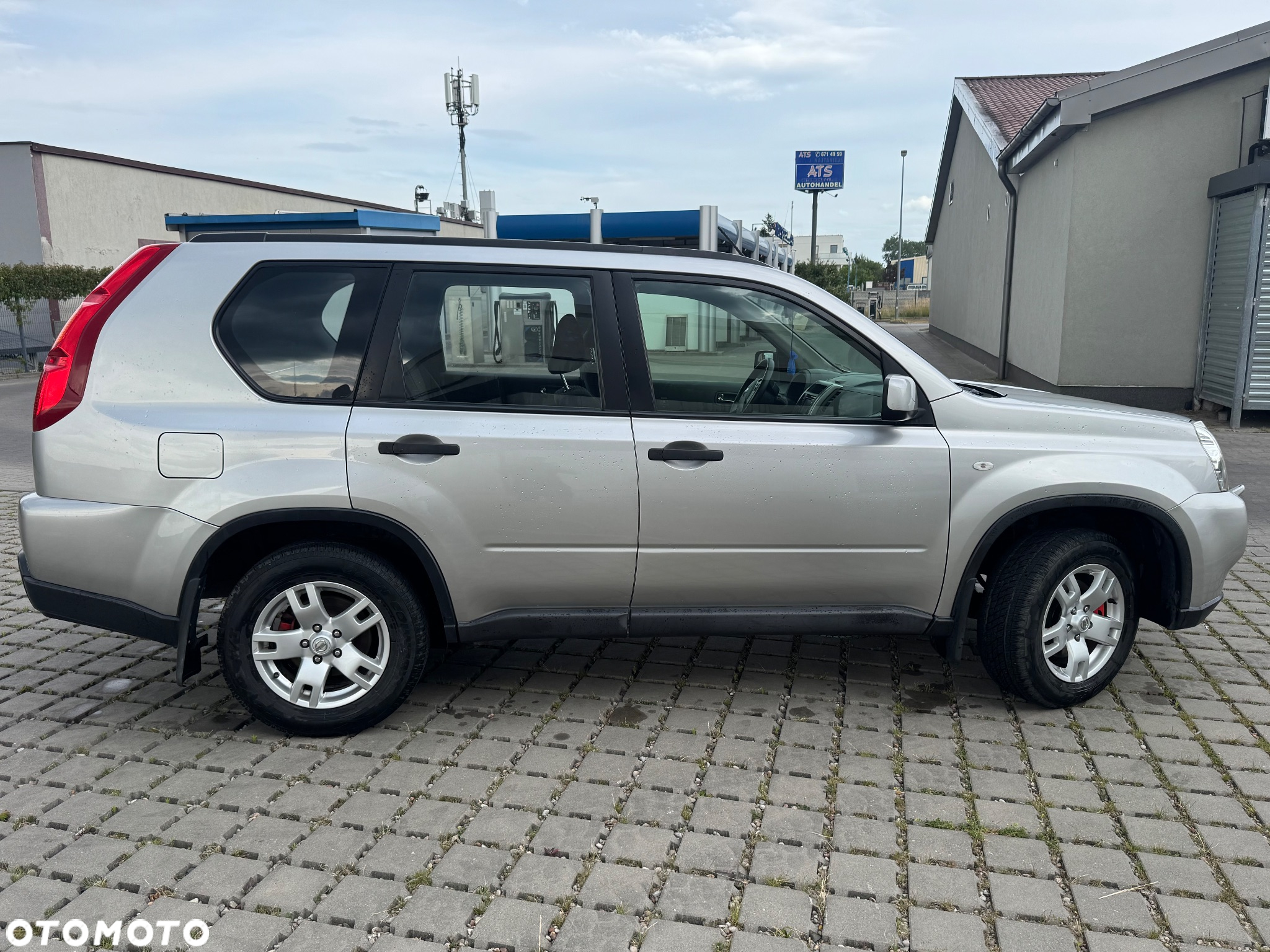 Nissan X-Trail - 8