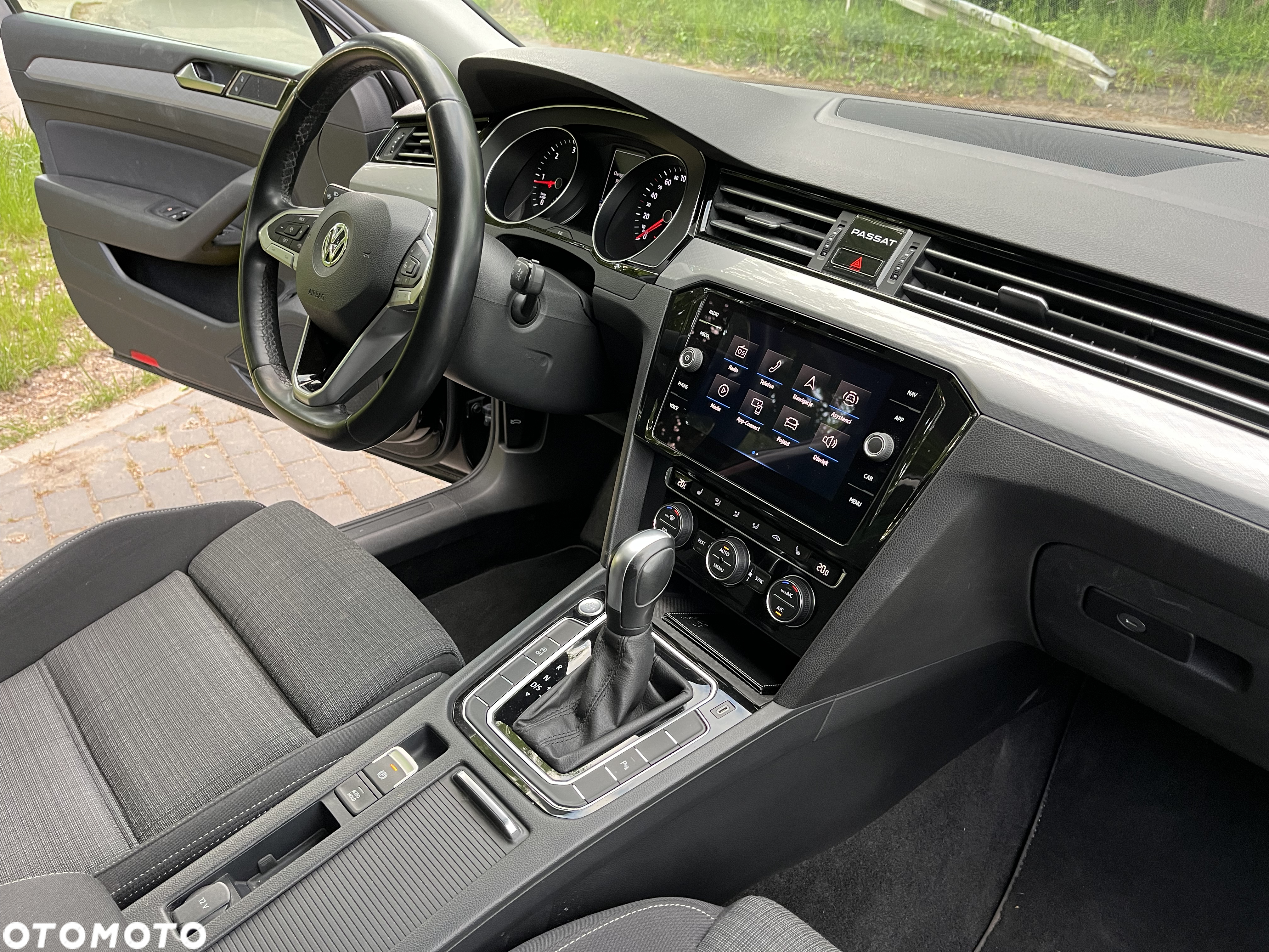 Volkswagen Passat 2.0 TDI Business DSG - 13