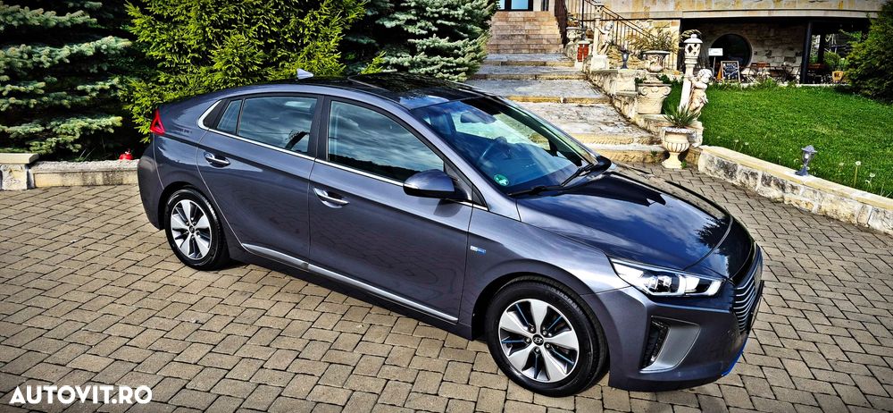 Hyundai IONIQ 1.6 GDI Premium - 3
