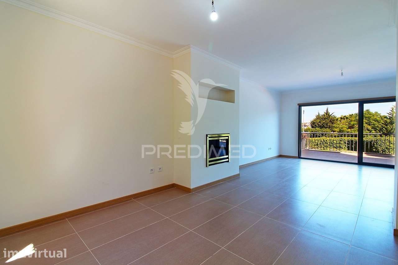 Moradia T3 com Garagem, Terraço e Piscina na Guia, Albufeira - Grande imagem: 2/20