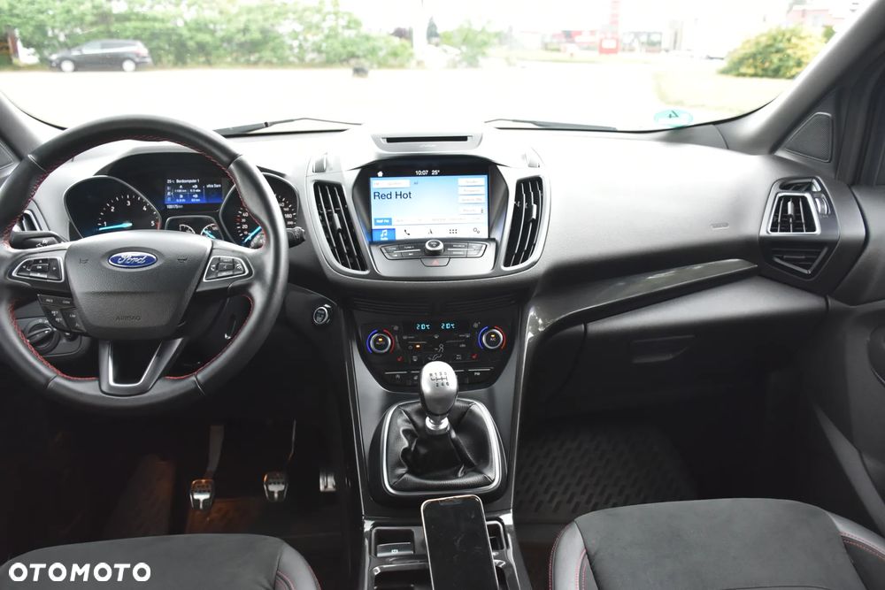 Ford Kuga - 12