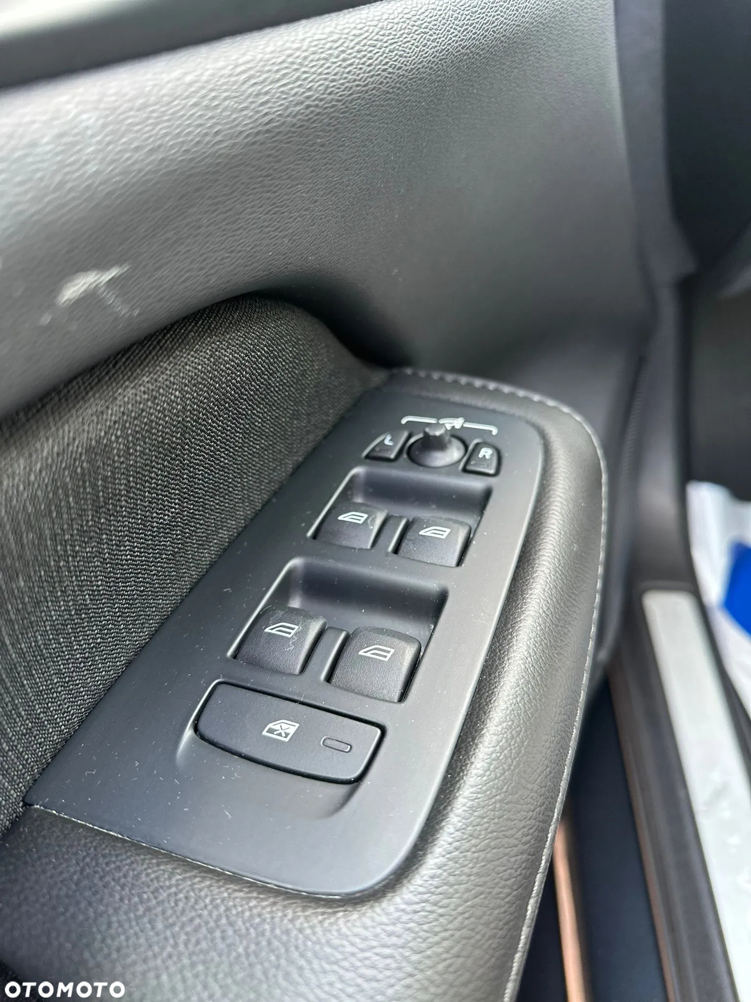 Volvo S60 T4 Drive-E Dynamic Edition (Momentum) - 13