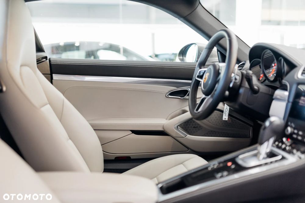 Porsche 718 Cayman GPF PDK - 23