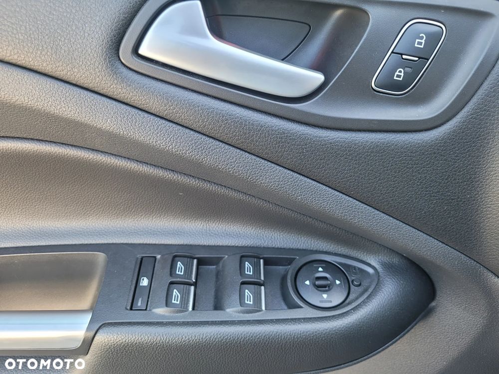 Ford Kuga 1.5 EcoBoost 4x4 Titanium - 17