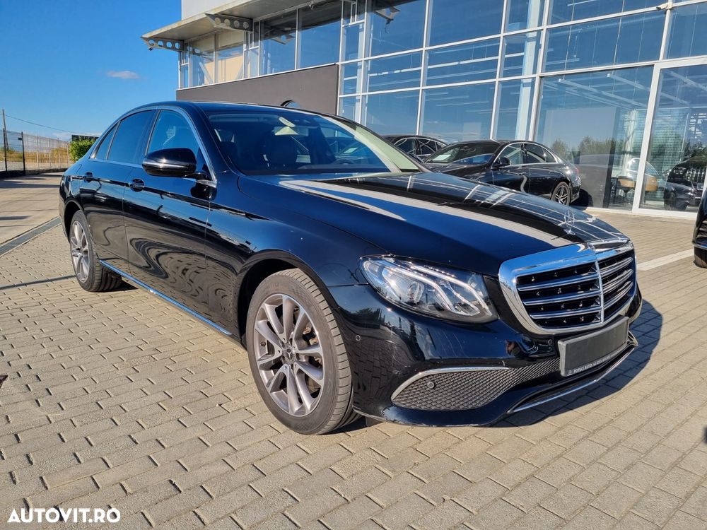 Mercedes-Benz E 200 4MATIC Aut. - 2