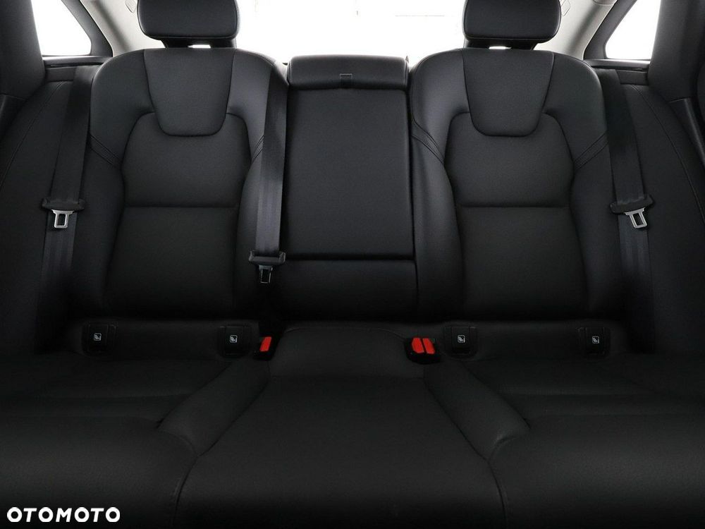 Volvo S90 B5 D AWD Geartronic Momentum Pro - 18