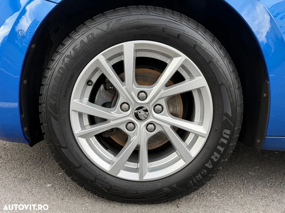 Skoda Octavia 2.0 TDI Premium Edition - 30