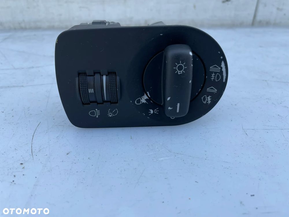 Przełącznik świateł Audi A3 8P 8P1941531Q - 2