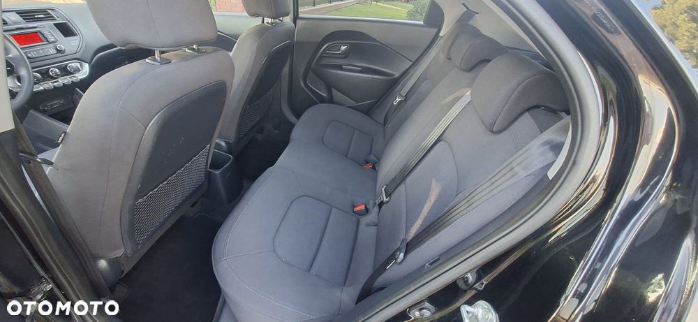Kia Rio 1.2 Attract - 23