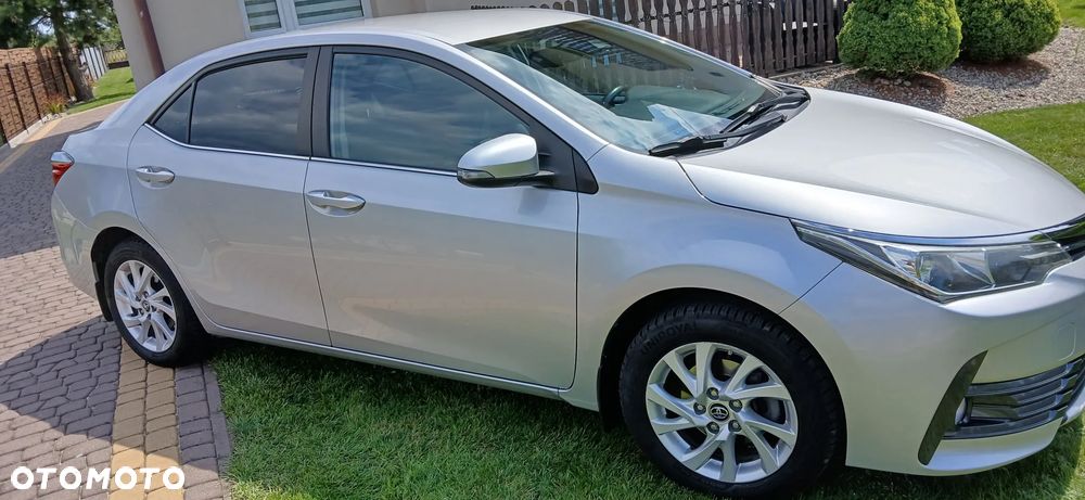 Toyota Corolla 1.6 Comfort - 9