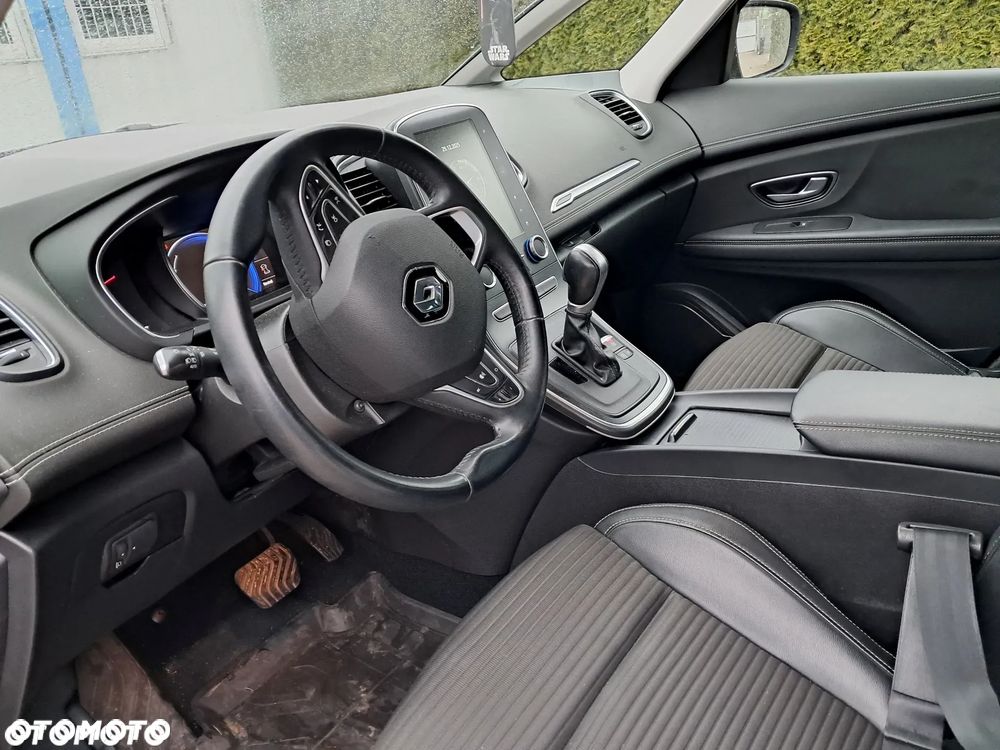 Renault Grand Scenic - 14