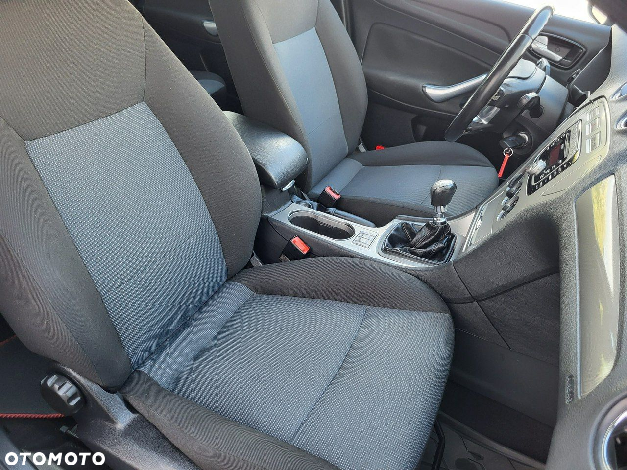 Ford Mondeo - 17