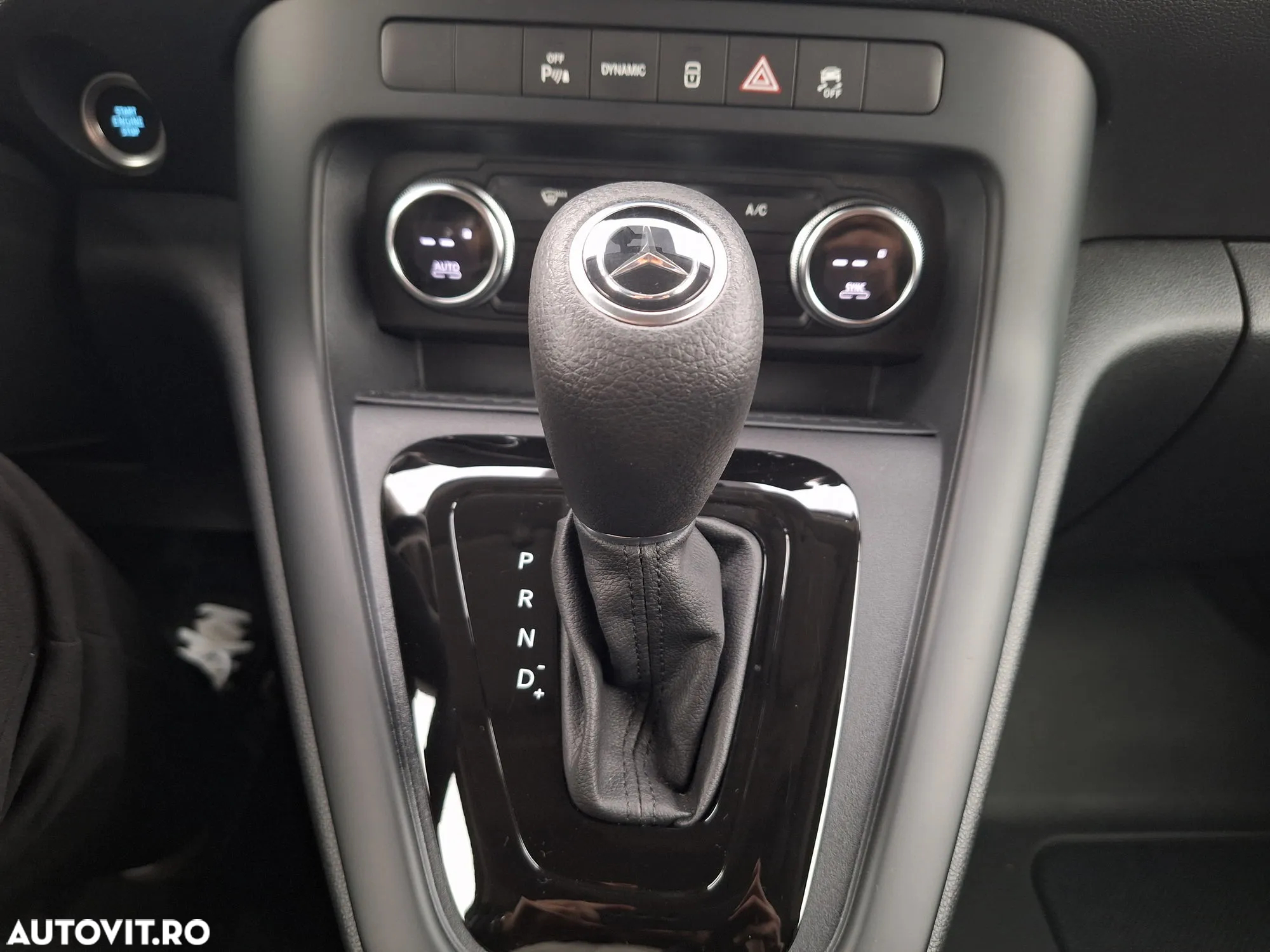 Mercedes-Benz ECitan - 14