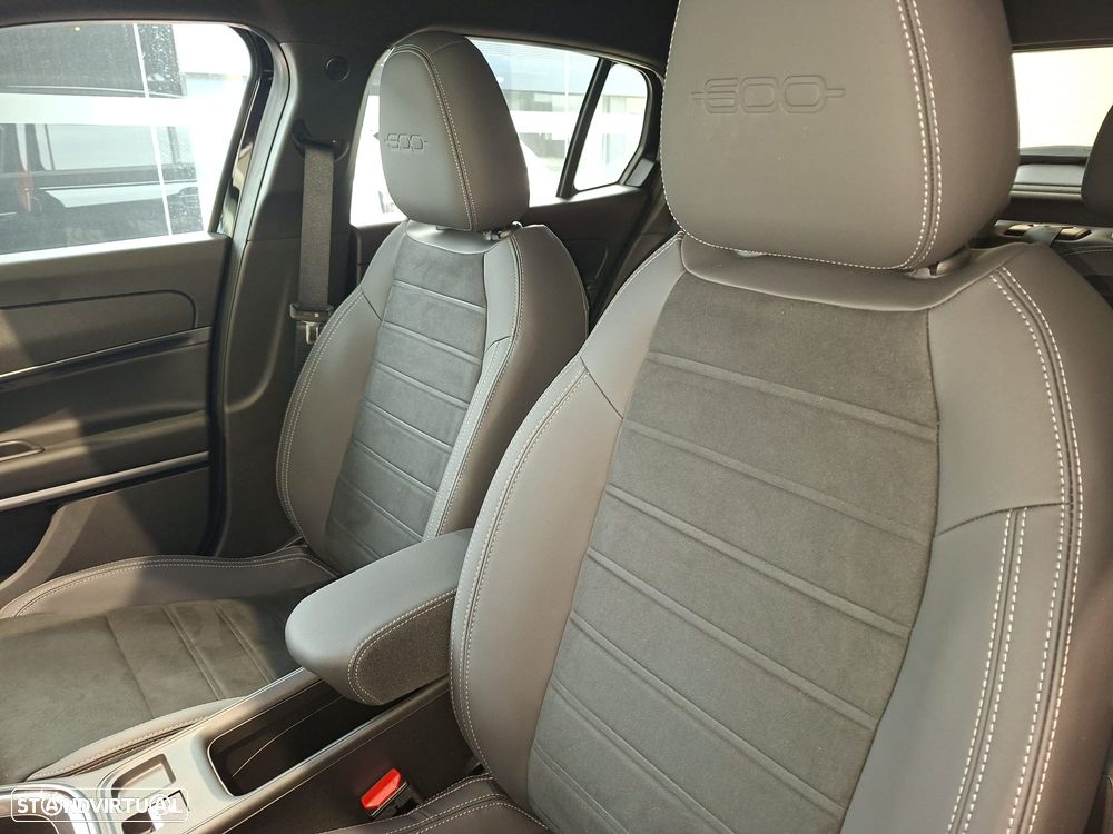 Fiat 600 1.2 Hybrid Sport - 19