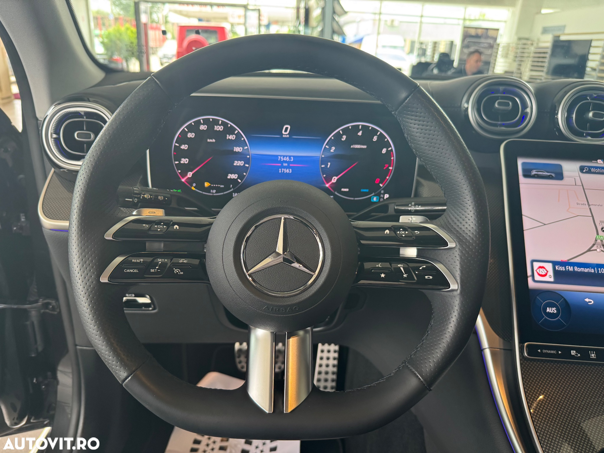 Mercedes-Benz GLC 200 4Matic 9G-TRONIC AMG Line Advanced - 14