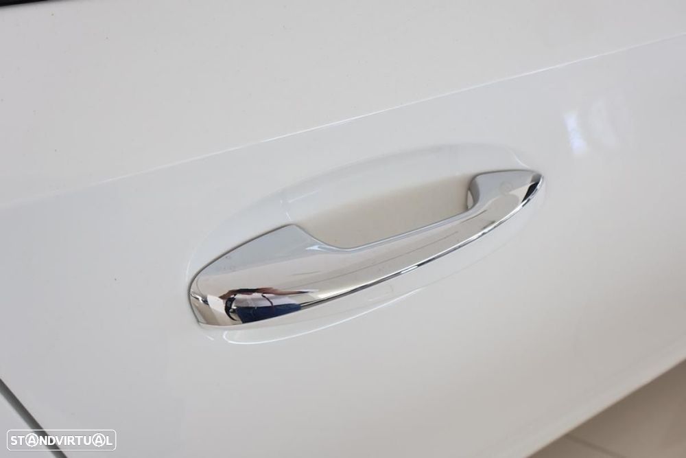 Mercedes-Benz A 250 e - 16