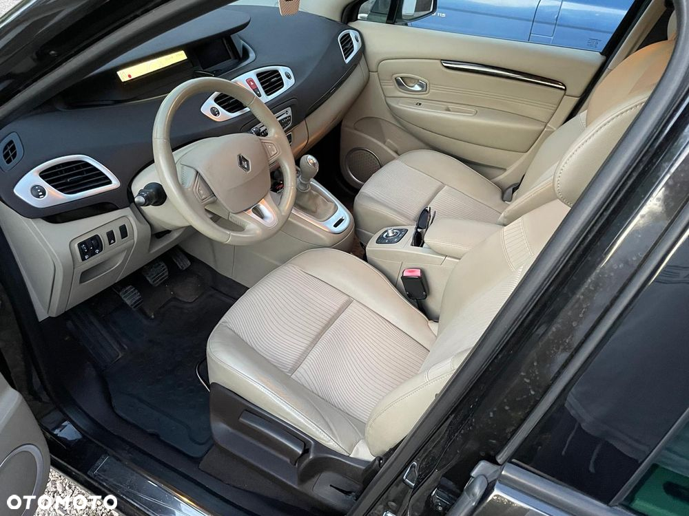 Renault Grand Scenic - 9