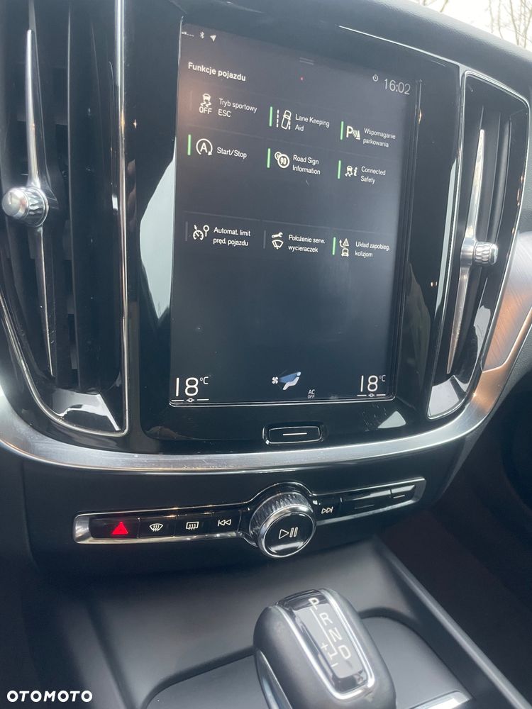 Volvo V60 D3 Geartronic Momentum - 28