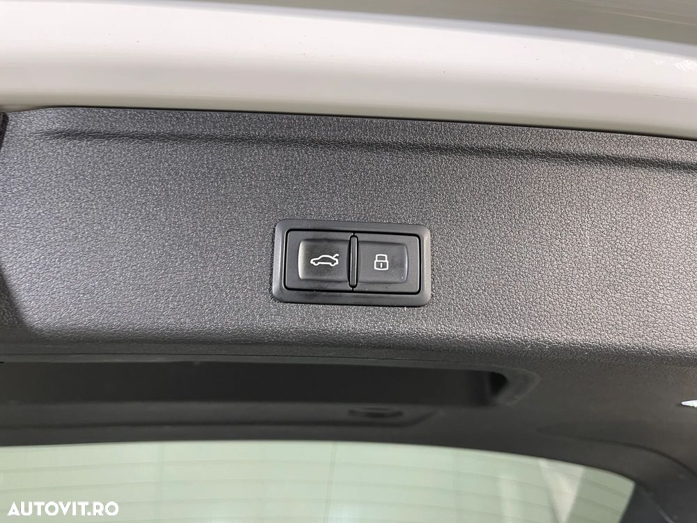 Audi A4 Avant 2.0 TDI S tronic Design - 24