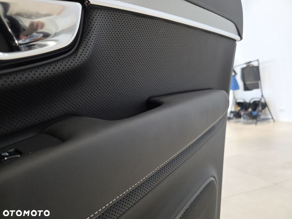 Volvo XC 90 - 35