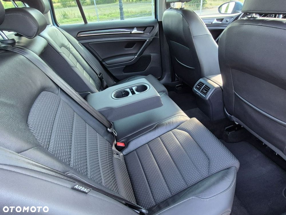 Volkswagen Golf - 7