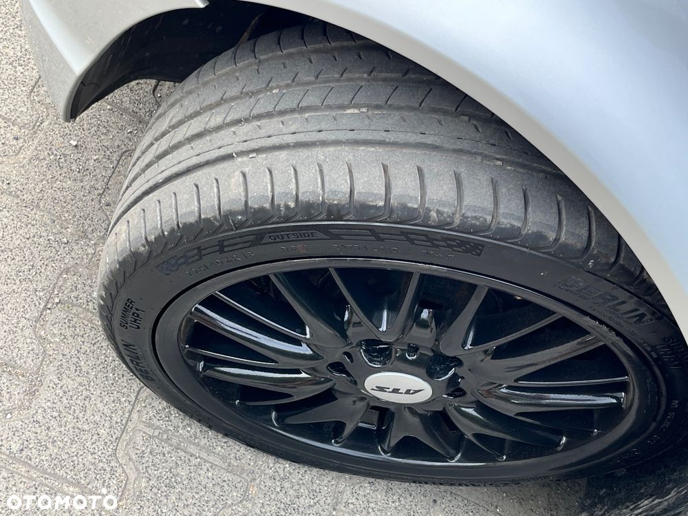 BMW Seria 3 325i - 17
