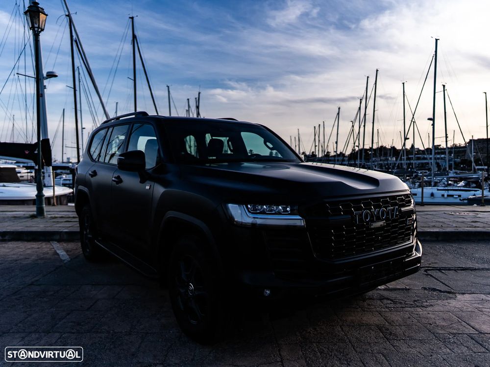 Toyota Land Cruiser - 11