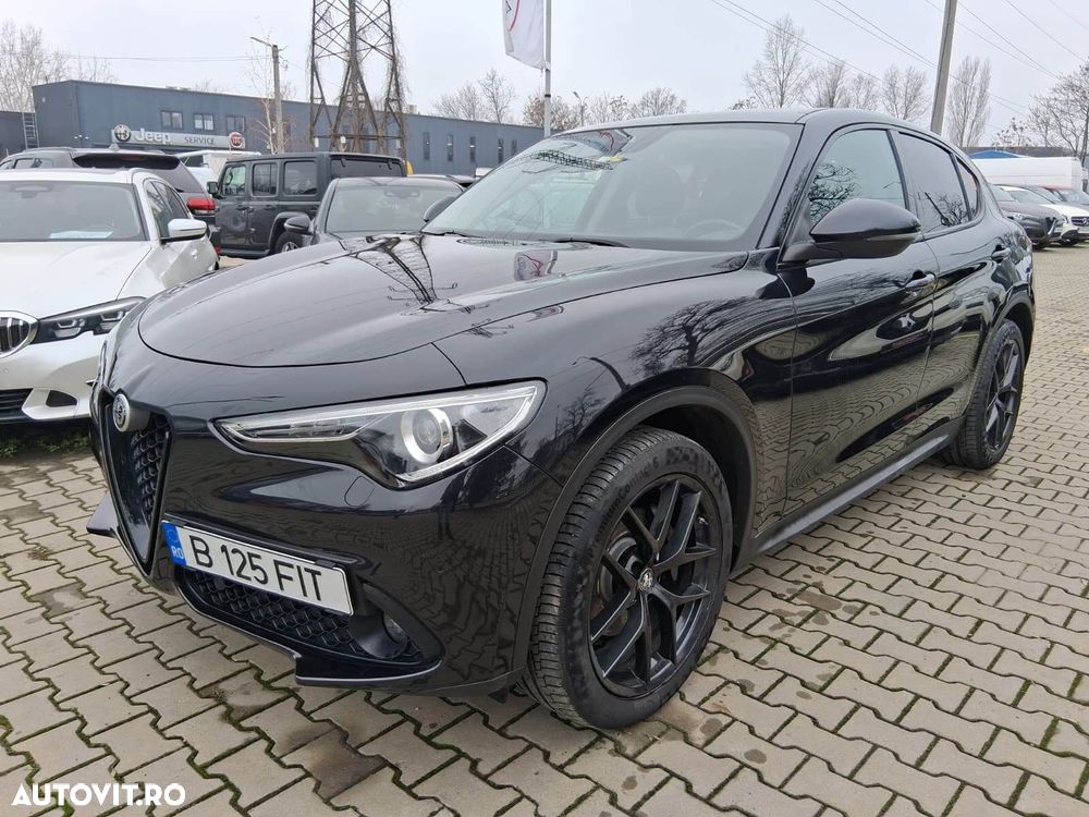 Alfa Romeo Stelvio - 1