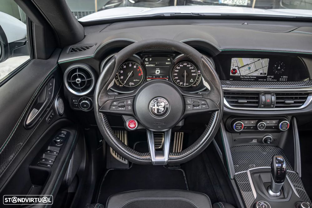 Alfa Romeo Stelvio 2.9 T Quadrifoglio Q4 — fotografia 17