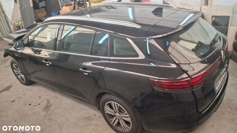 Renault Megane TCe 140 GPF EDC INTENS - 11
