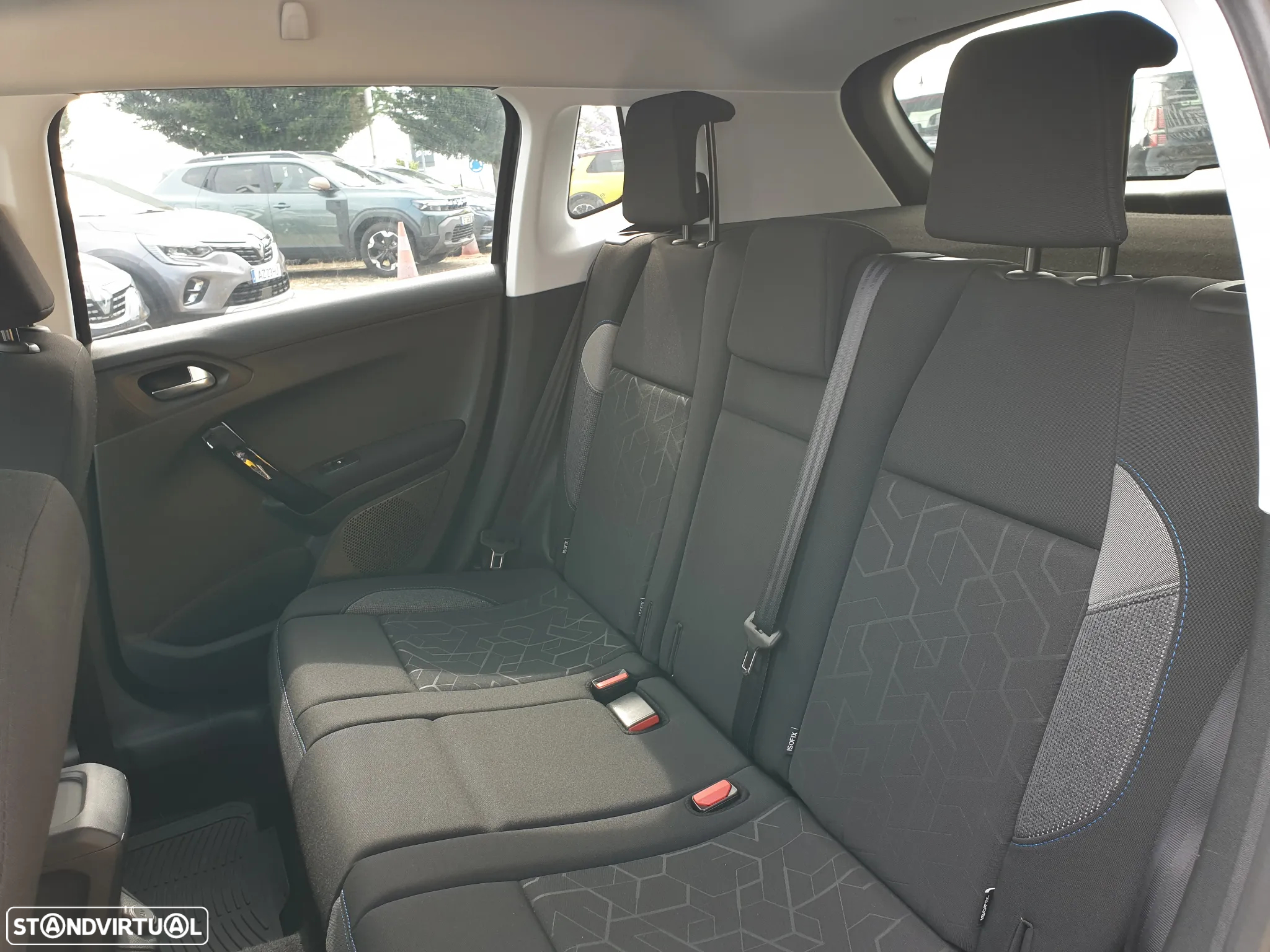 Peugeot 2008 1.2 PureTech Signature - 10
