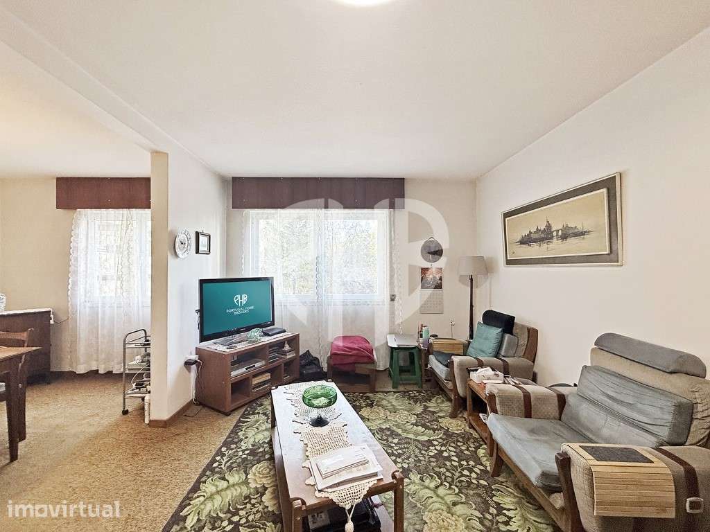 Duplex com cerca de 170 m² | 4 Quartos | Santo António dos Cavaleiros - Grande imagem: 2/45