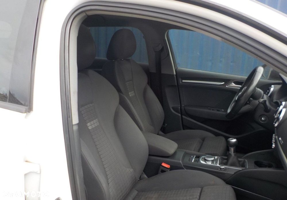 Audi A3 Sportback - 16