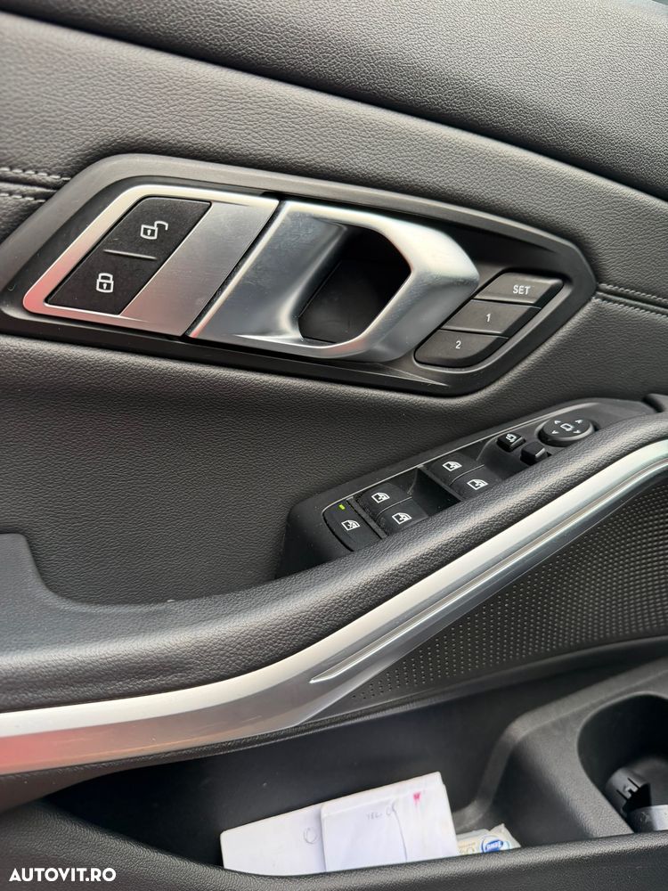 BMW Seria 3 318d Aut. Luxury Line - 8