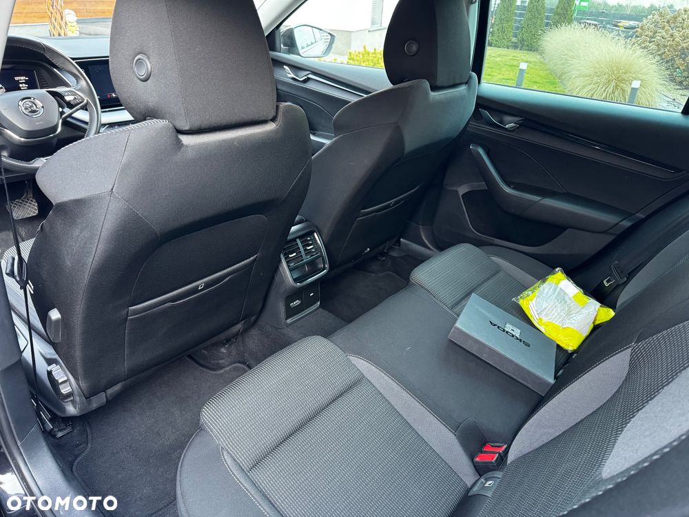 Skoda Octavia 2.0 TDI DSG 4x4 Style - 11
