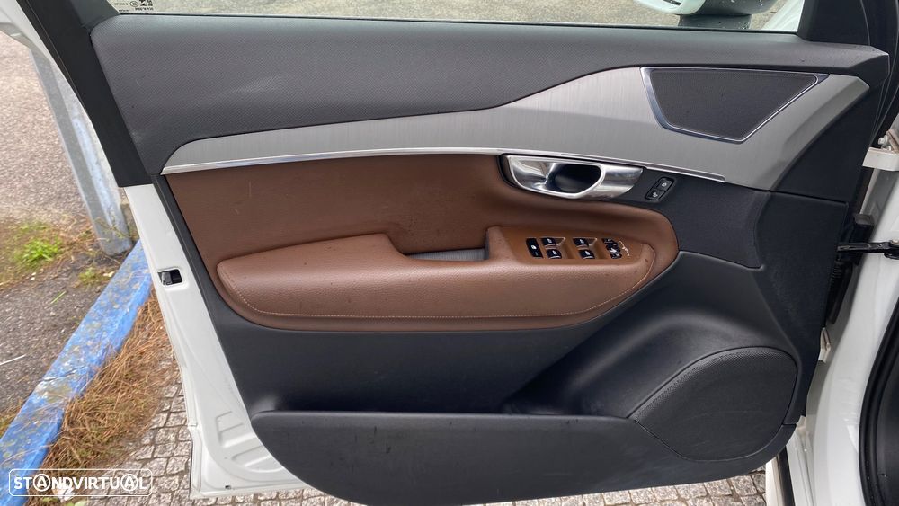 Volvo XC 90 2.0 T8 PHEV Momentum Plus AWD - 22