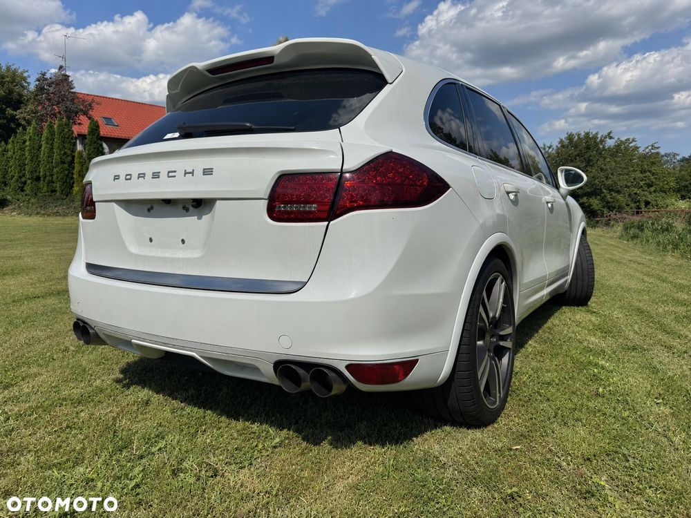 Porsche Cayenne - 8