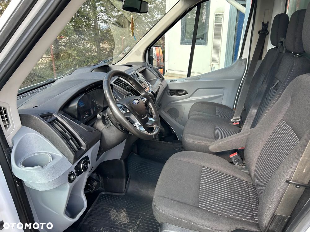 Ford Transit - 12