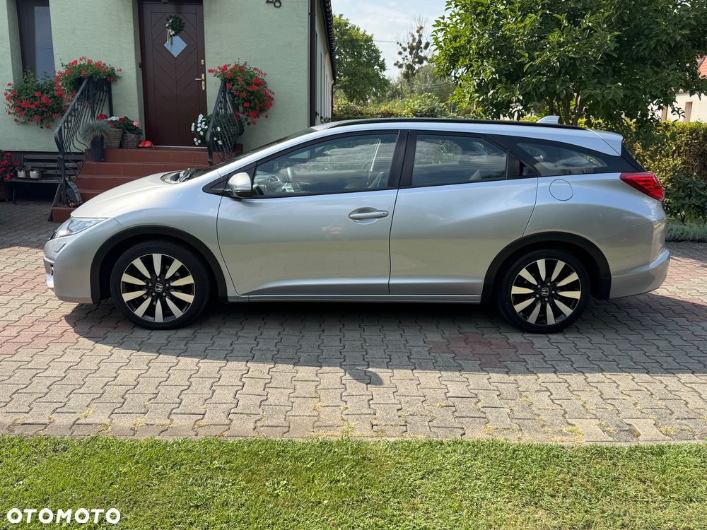 Honda Civic Tourer 1.8 i-VTEC Elegance - 2