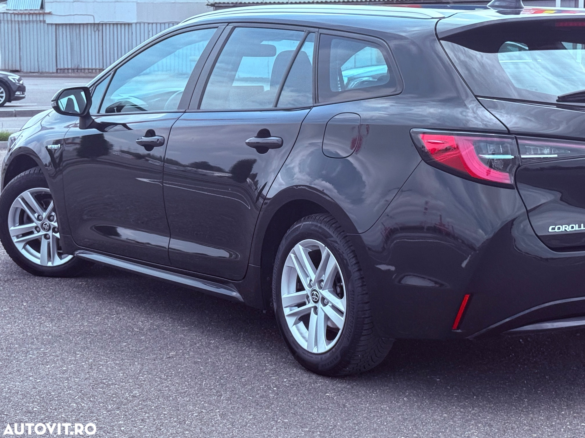 Toyota Corolla 1.8 Hybrid Business Edition - 8