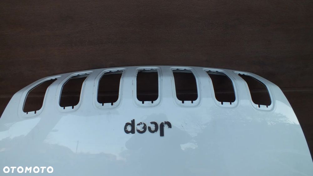 Maska silnika Jeep Cherokee KL - 14