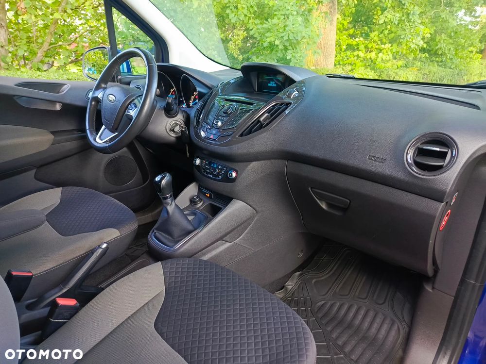 Ford Tourneo Courier 1.0 EcoBoost Titanium - 20