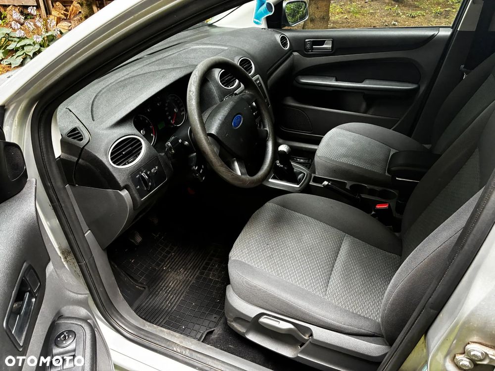 Ford Focus 1.6 Comfort - 18