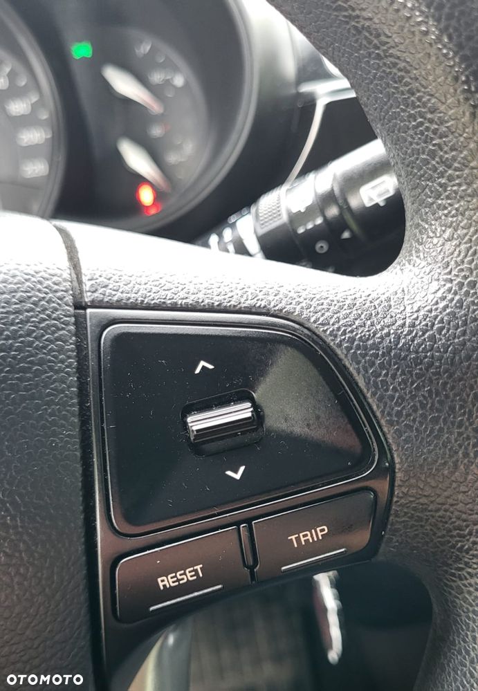 Kia Rio 1.2 M - 13