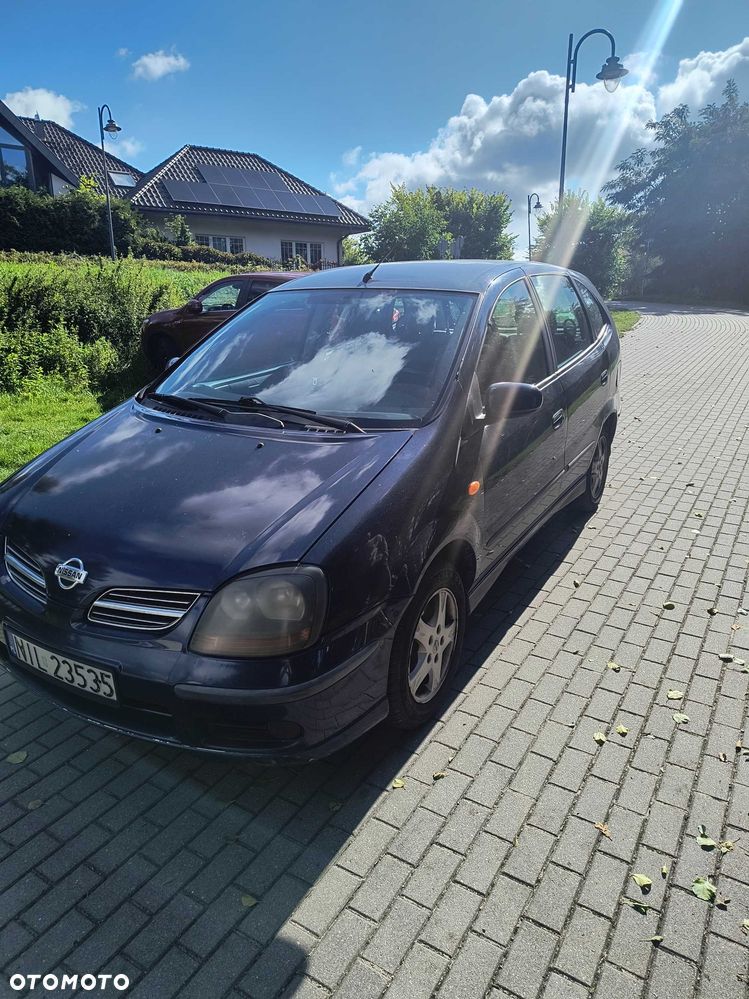 Nissan Almera Tino - 2