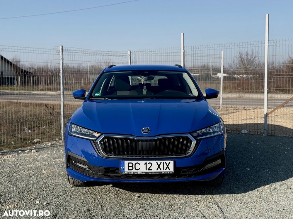 Skoda Octavia Combi 2.0 TDI DSG Edition - 2