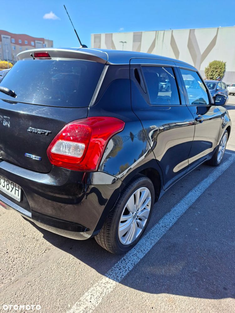Suzuki Swift 1.2 Premium Plus - 4