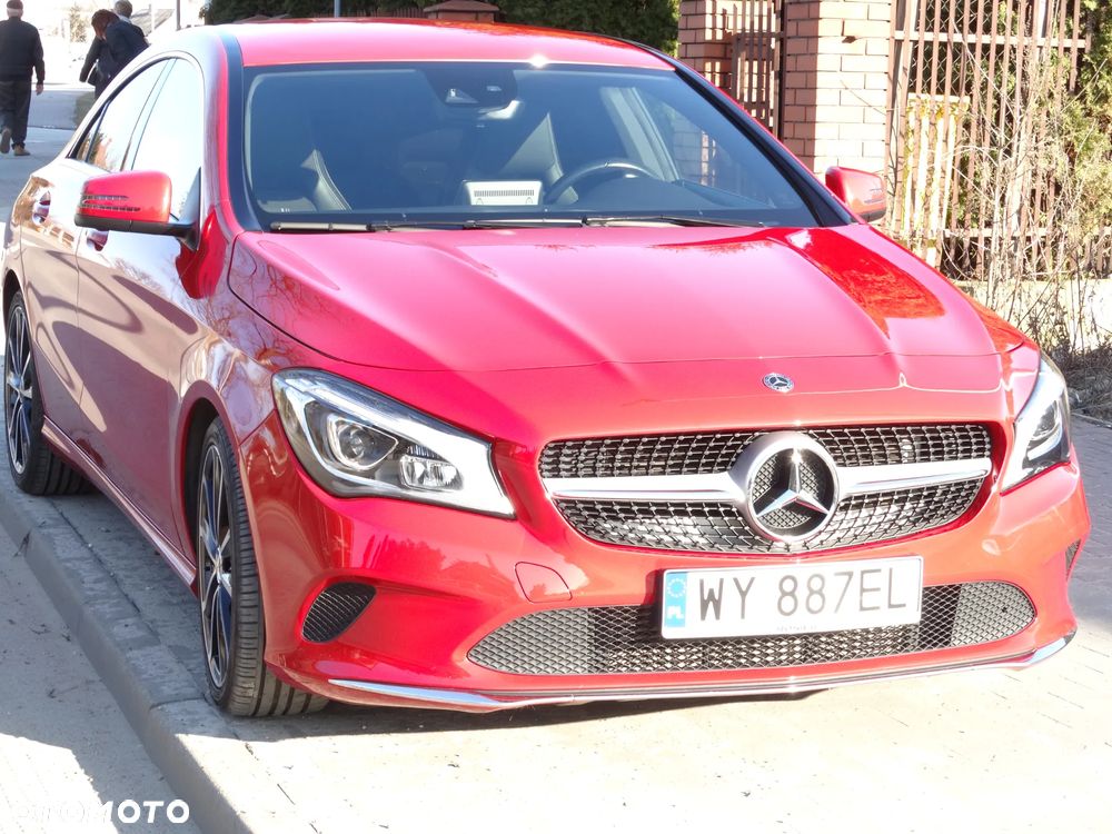 Mercedes-Benz CLA 180 7G-DCT Urban - 20