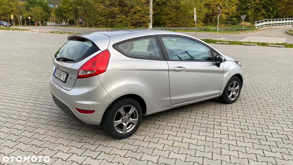 Ford Fiesta - 12
