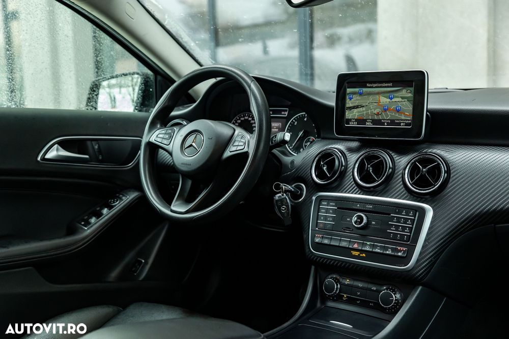 Mercedes-Benz GLA 220 d 4Matic 7G-DCT Style - 15